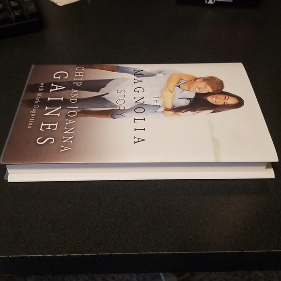 The Magnolia Story by Chip and Joanna Gaines hardcover with dust jacket - Picture 6 of 6